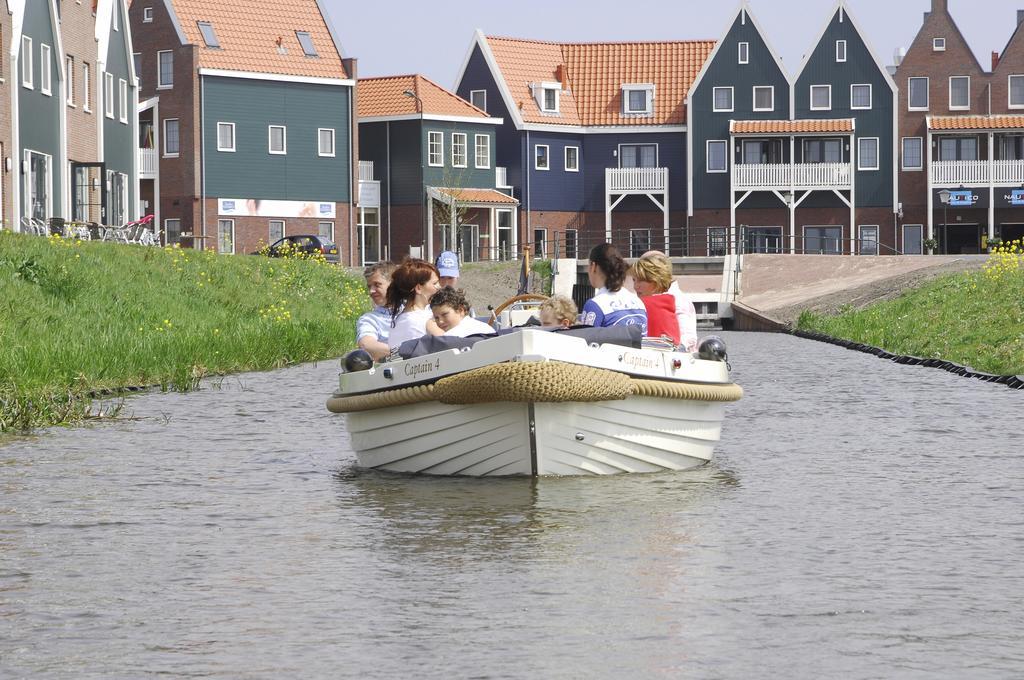 Roompot Hotel Marinapark Volendam Exterior photo