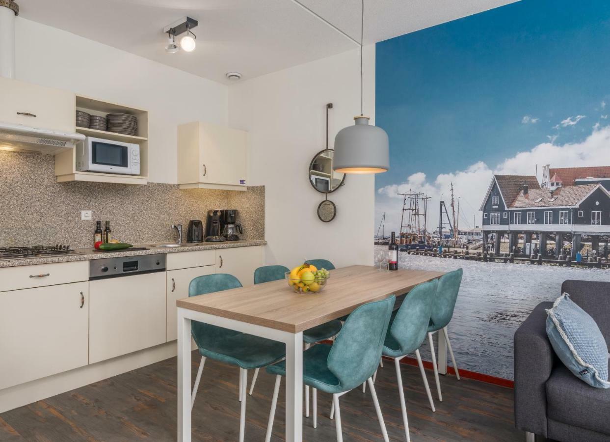 Roompot Hotel Marinapark Volendam Room photo